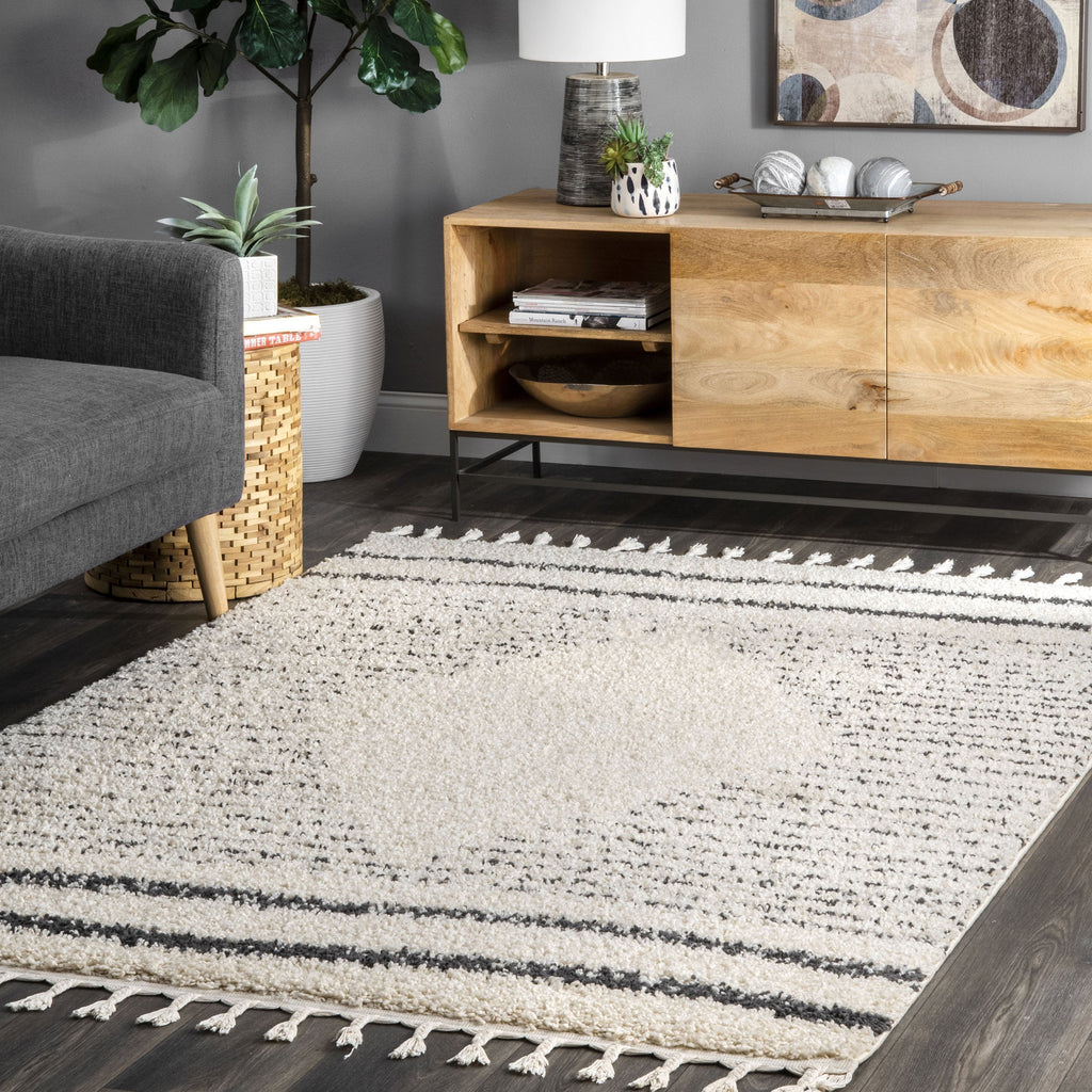 Kiera Moroccan Diamond Tassel Rug