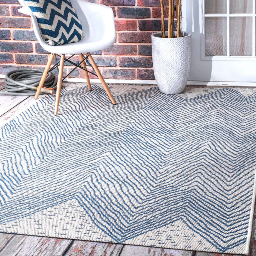 Wavy Chevron Outdoor Rug