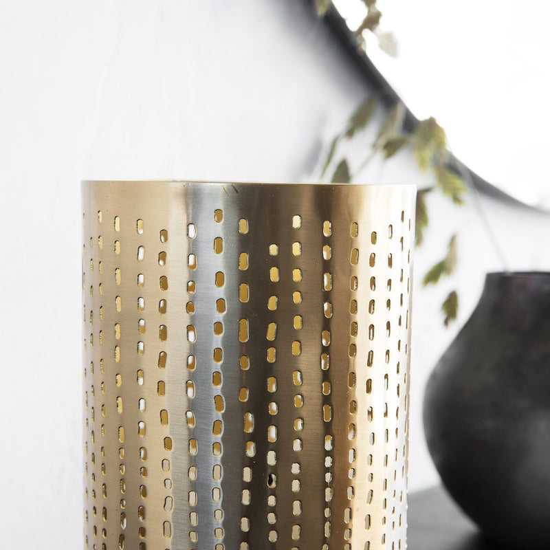 Wilma Tealight Holder, Brass Finish