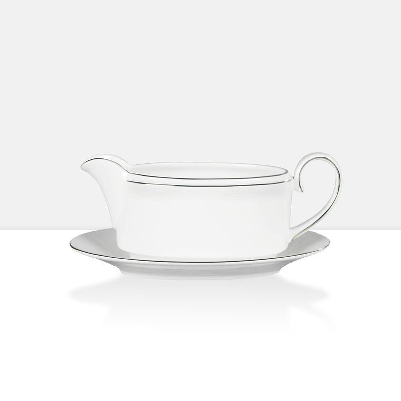 Blanc Sur Blanc Gravy Boat & Stand