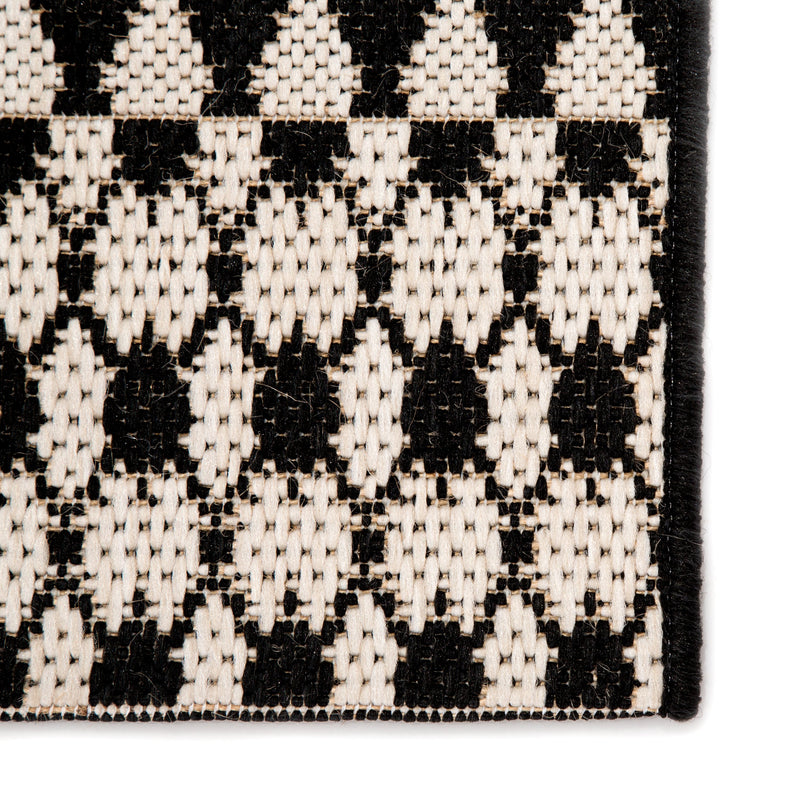 Traveller Indoor/ Outdoor Geometric Black & Ivory Area Rug