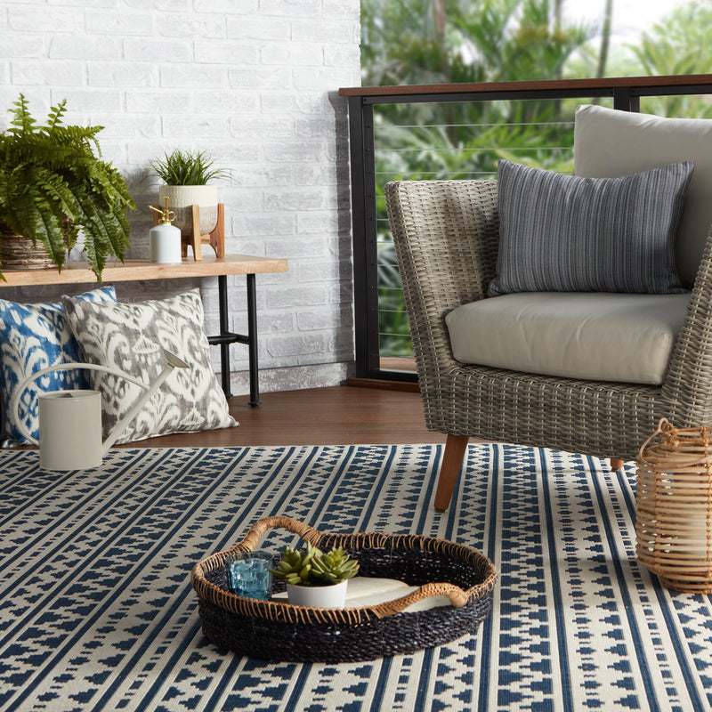 Killick Indoor/ Outdoor Tribal Blue & Ivory Area Rug