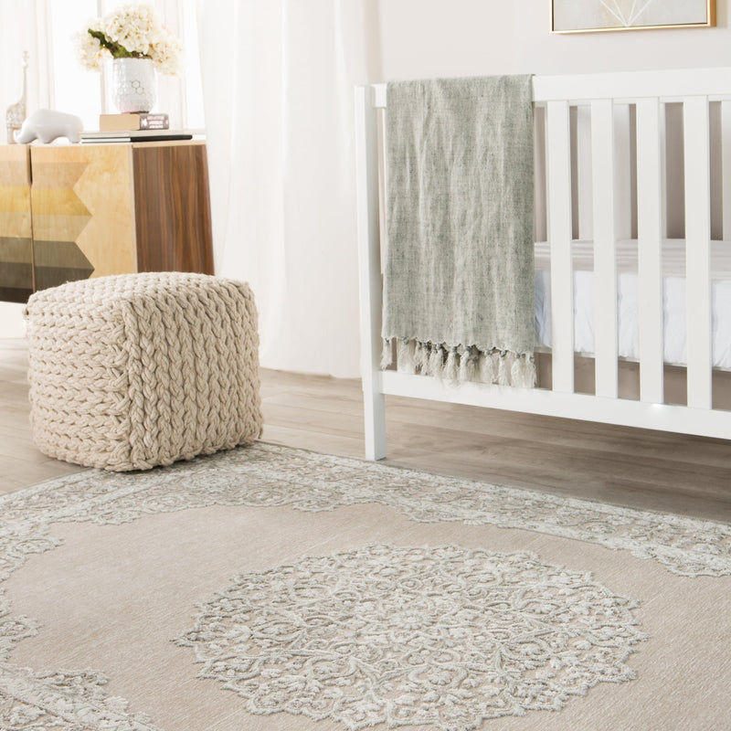 Malo Medallion Gray & White Area Rug