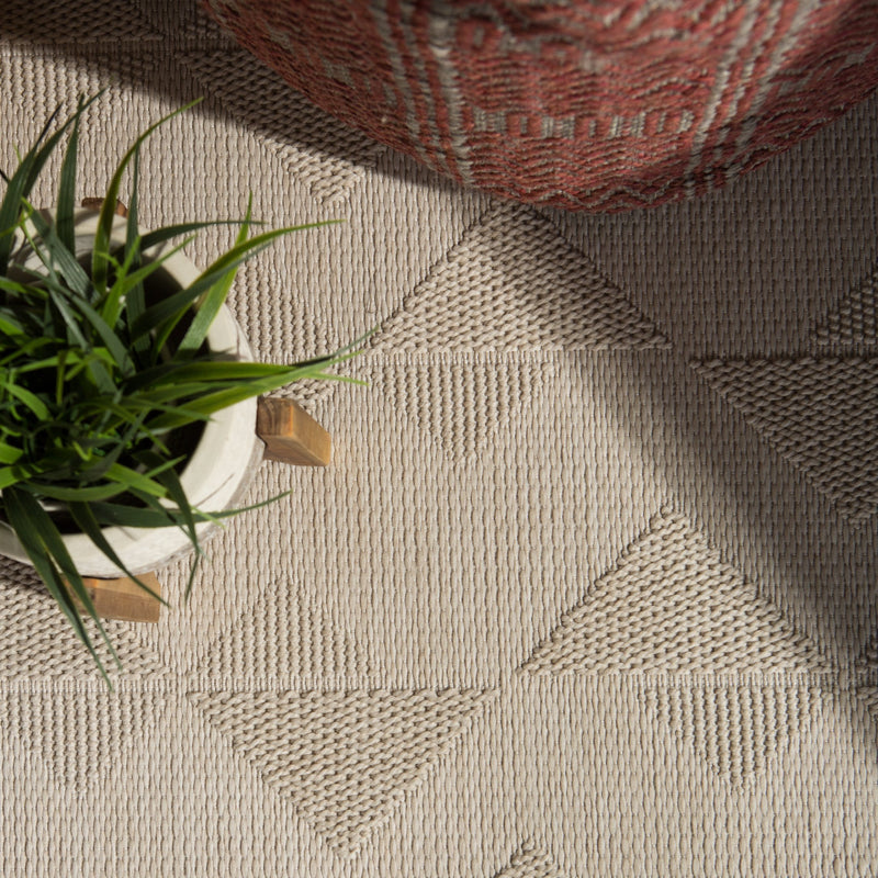 Zemira Indoor/ Outdoor Geometric Cream Rug