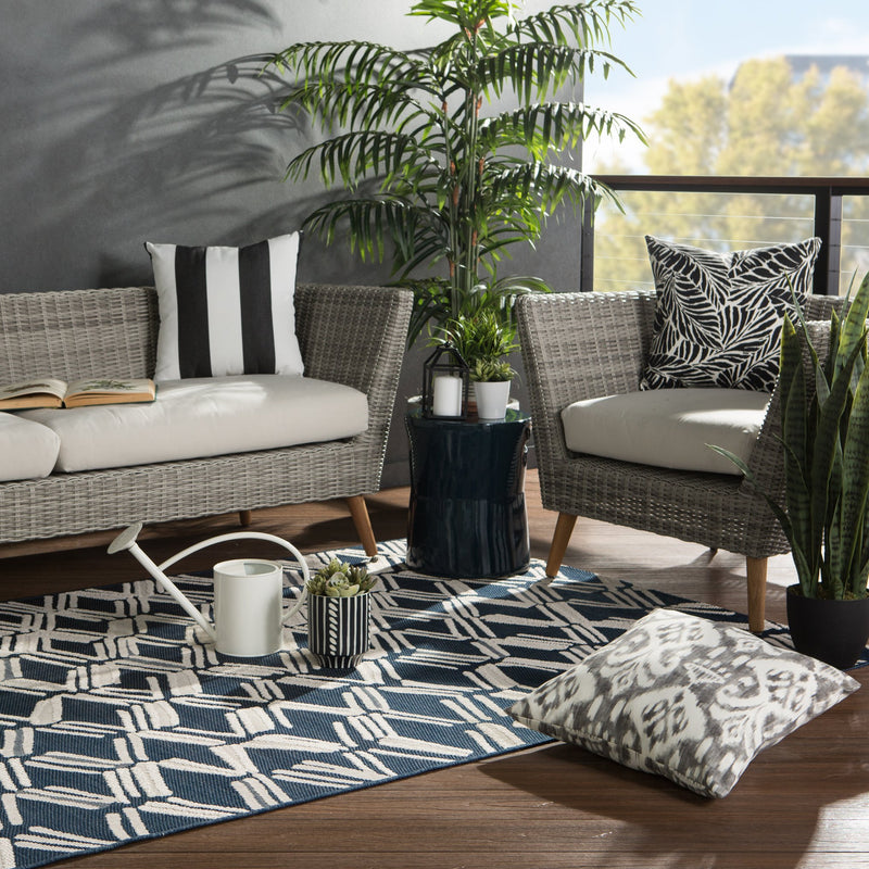 Caelum Indoor/Outdoor Trellis Navy & Cream Rug