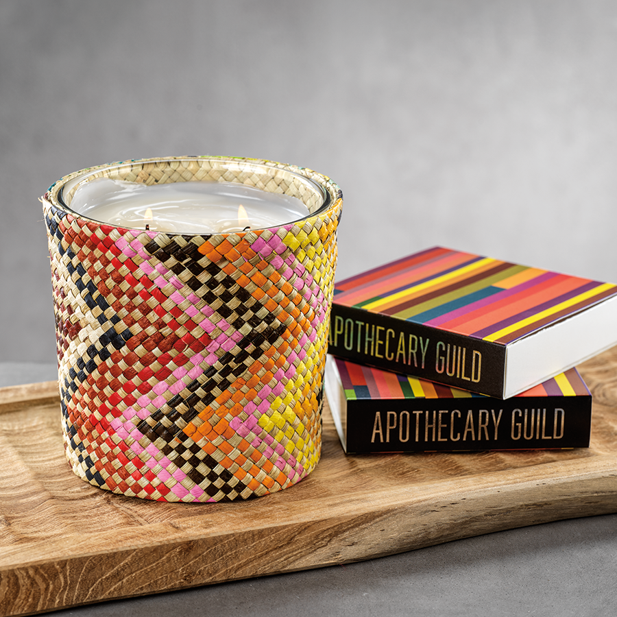 Mia Fragranced Zigzag Candle in Multicolor