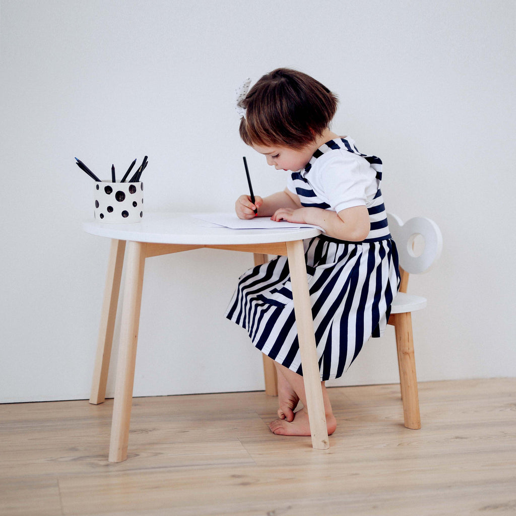 Double-O Chair in White