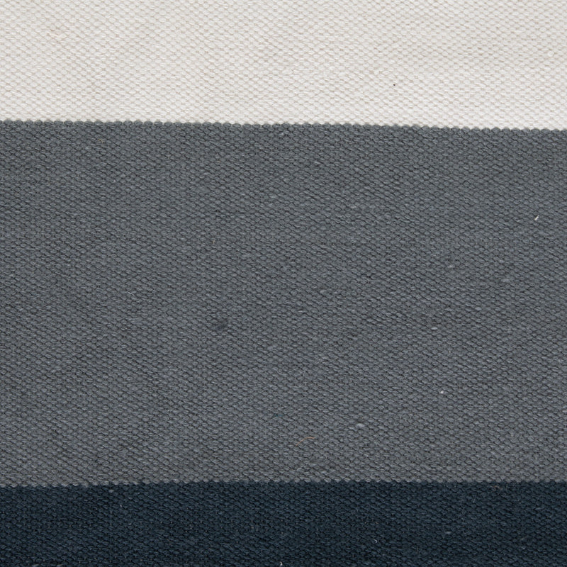 Senna Outdoor Navy/Cream Rug