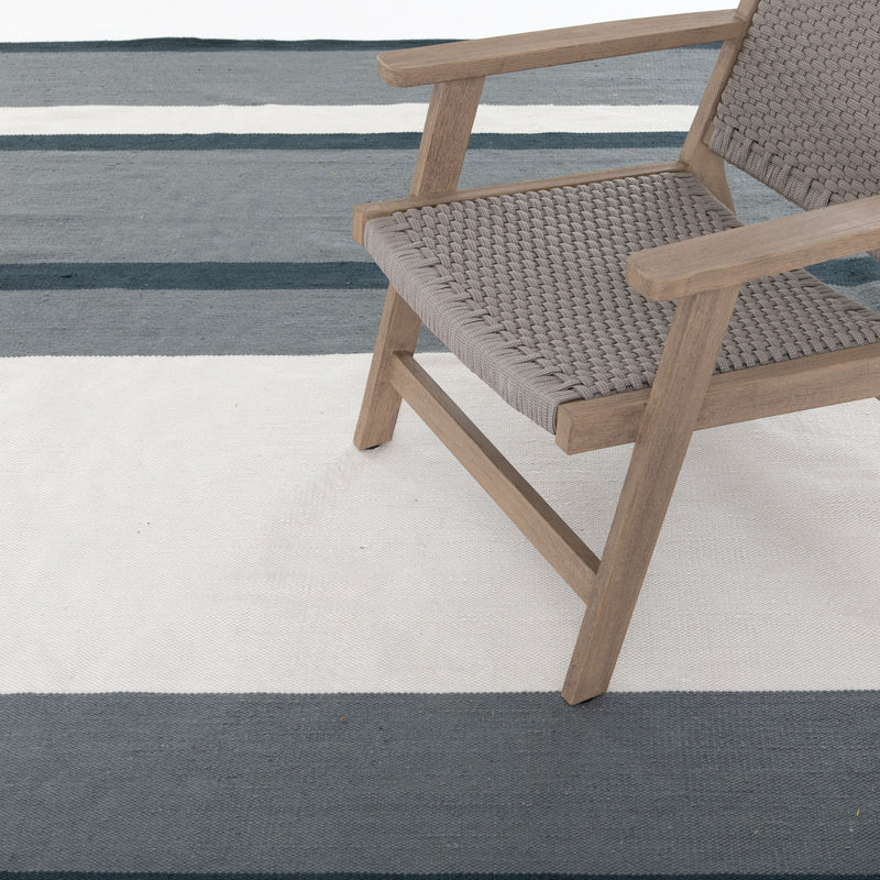 Senna Outdoor Navy/Cream Rug