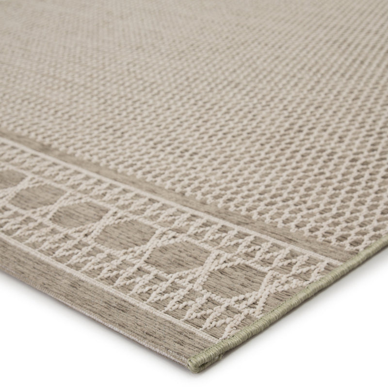 Vella Indoor/Outdoor Trellis Rug in Light Green & Cream