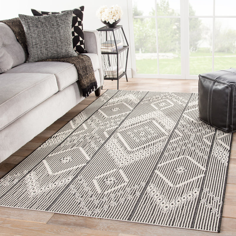 Shiloh Indoor/ Outdoor Tribal Dark Gray & Cream Area Rug