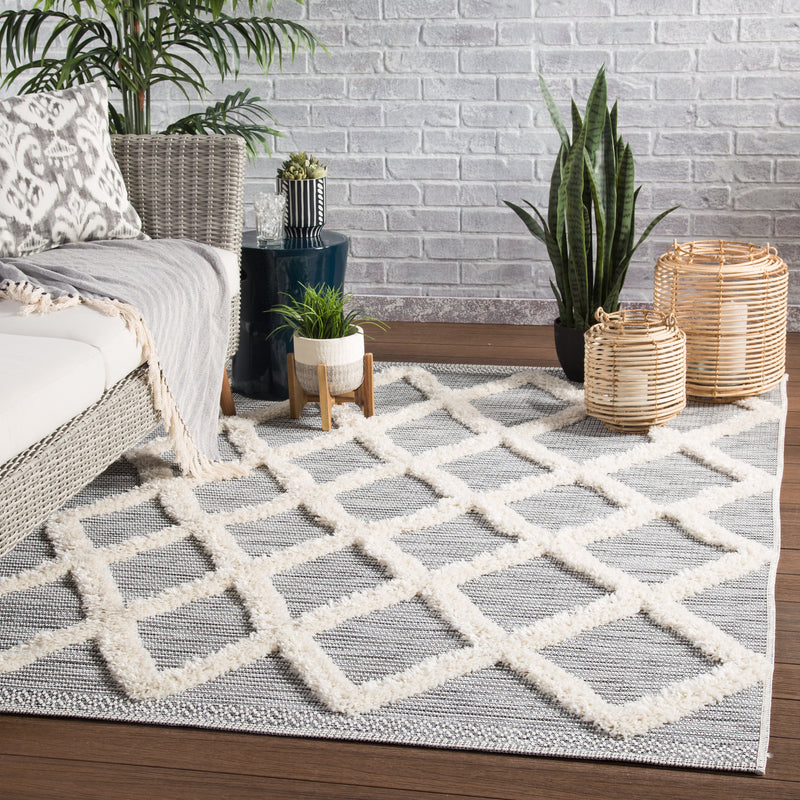 Bandalier Indoor/ Outdoor Trellis Gray & Cream Area Rug