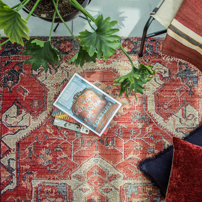 Leighton Indoor/ Outdoor Medallion Red & Blue Area Rug