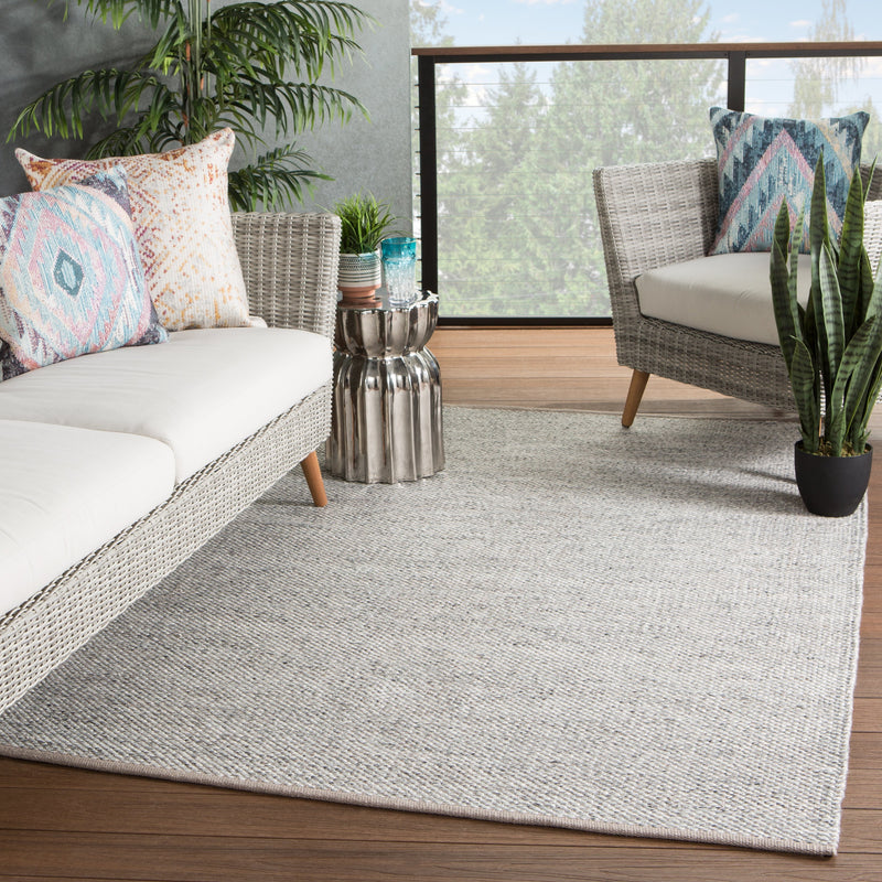 Lamanda Indoor/Outdoor Solid Taupe & Gray Rug