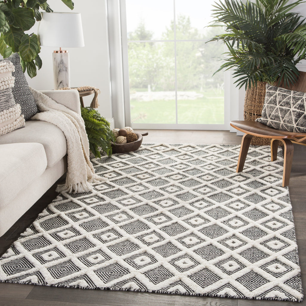 Bosc Indoor/ Outdoor Trellis Ivory & Black Area Rug