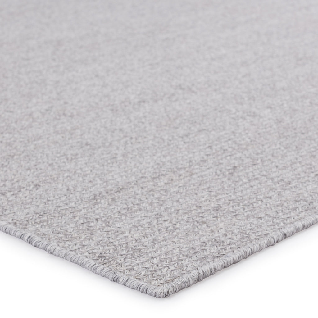 Maracay Indoor/Outdoor Solid Light Grey & White Rug