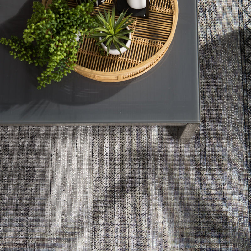 Cote Indoor/Outdoor Trellis Gray & Light Gray Rug