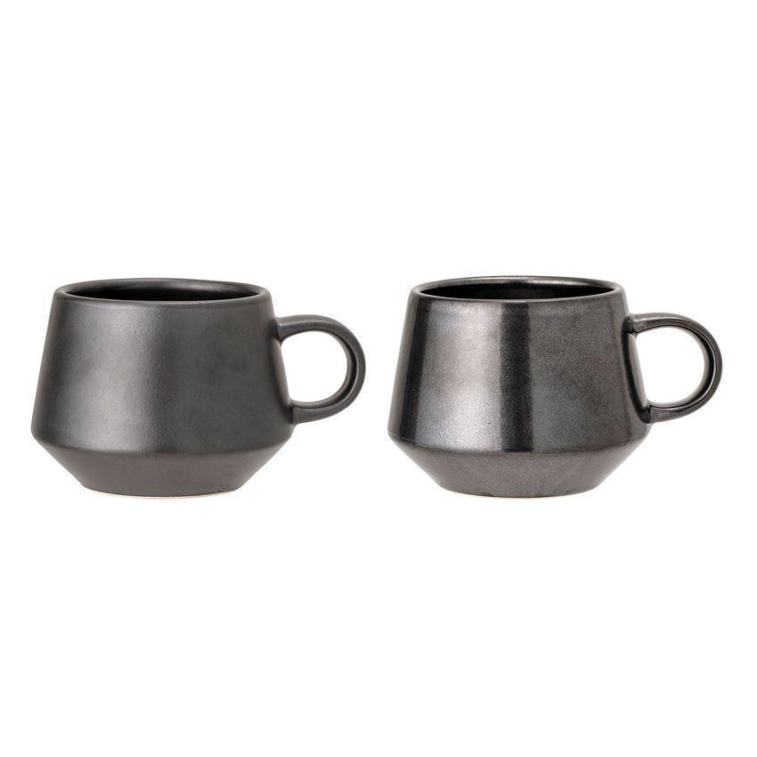 Stoneware Mug in Black Glaze