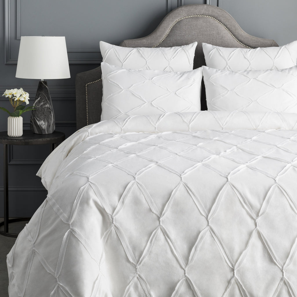 Aiken Bedding in White