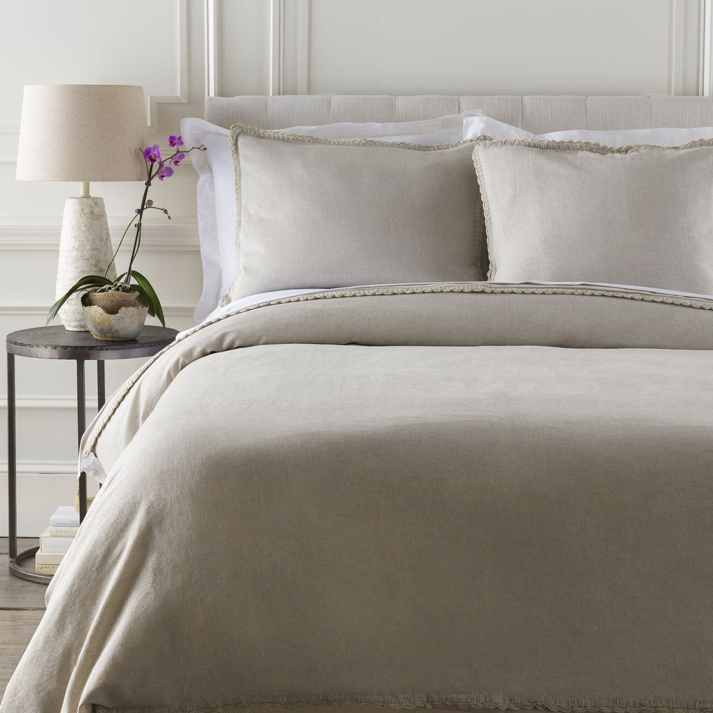 Audrey Bedding in Light Grey