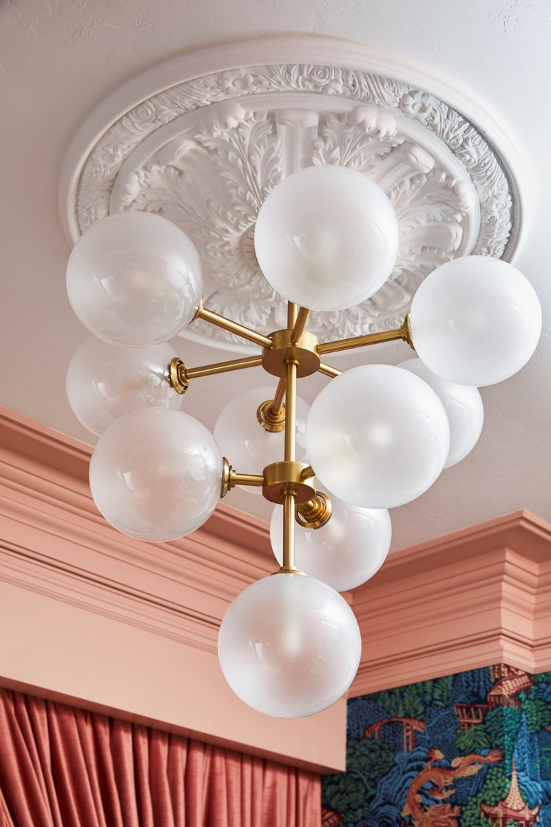 Ashleigh 10 Light Chandelier