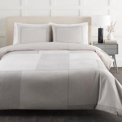 Rhythm Bedding in Light Grey