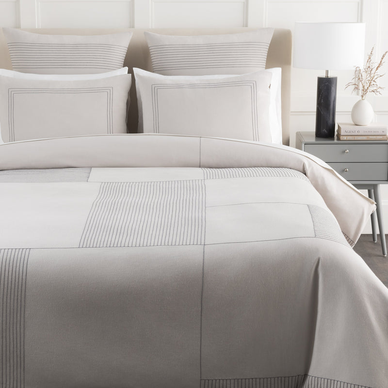 Rhythm Bedding in Light Grey