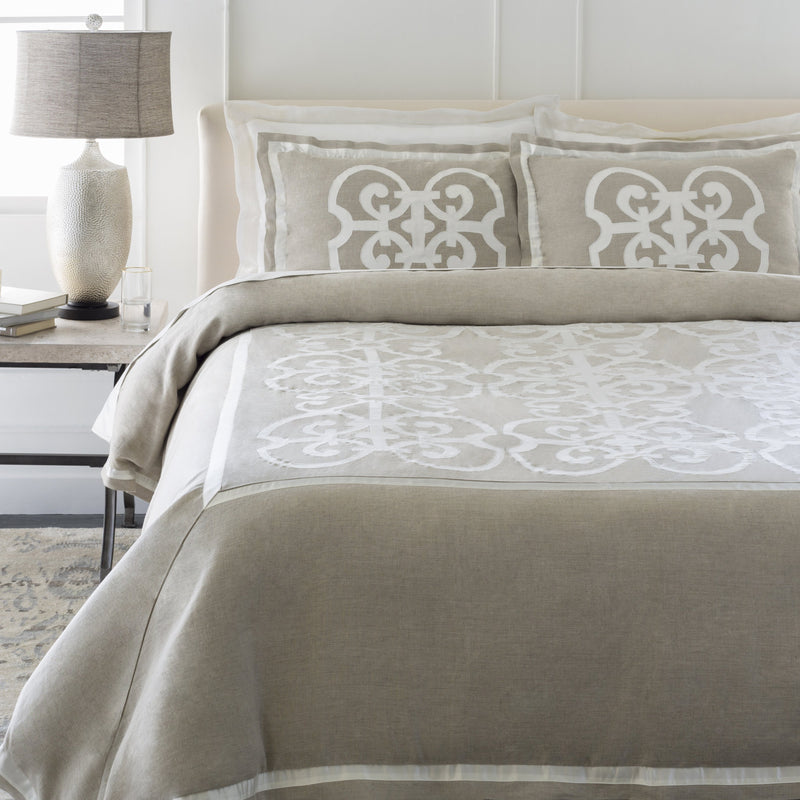 Versaille Bedding in Light Grey & Cream